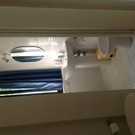 לינה וארוחת בוקר Aersa 3*