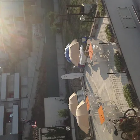 לינה וארוחת בוקר Aersa 3*